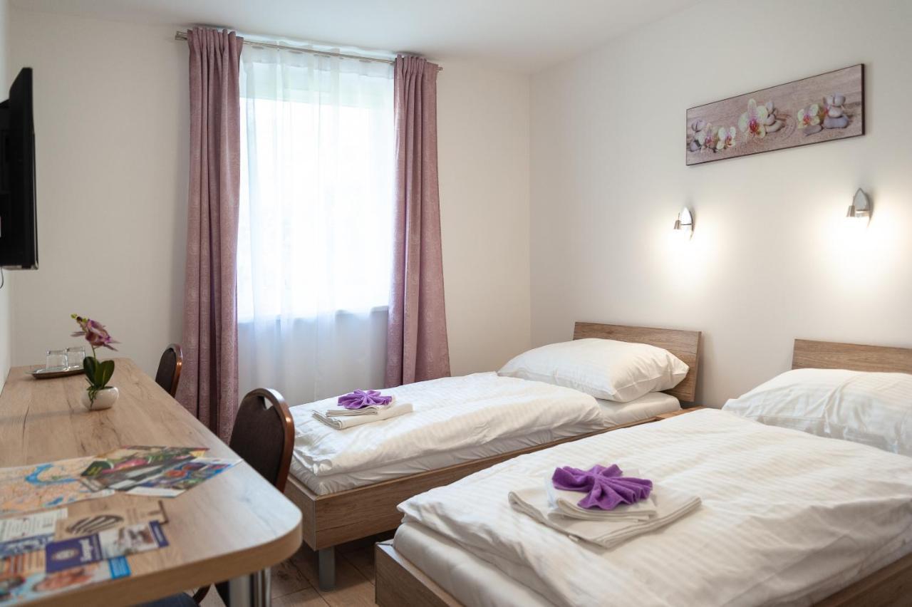 Vivien Szallo Szeged Ngoại thất bức ảnh